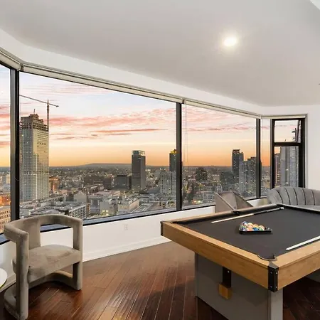 Downtown La With The Breathtaking View 2 Bedrooms And Parking Space